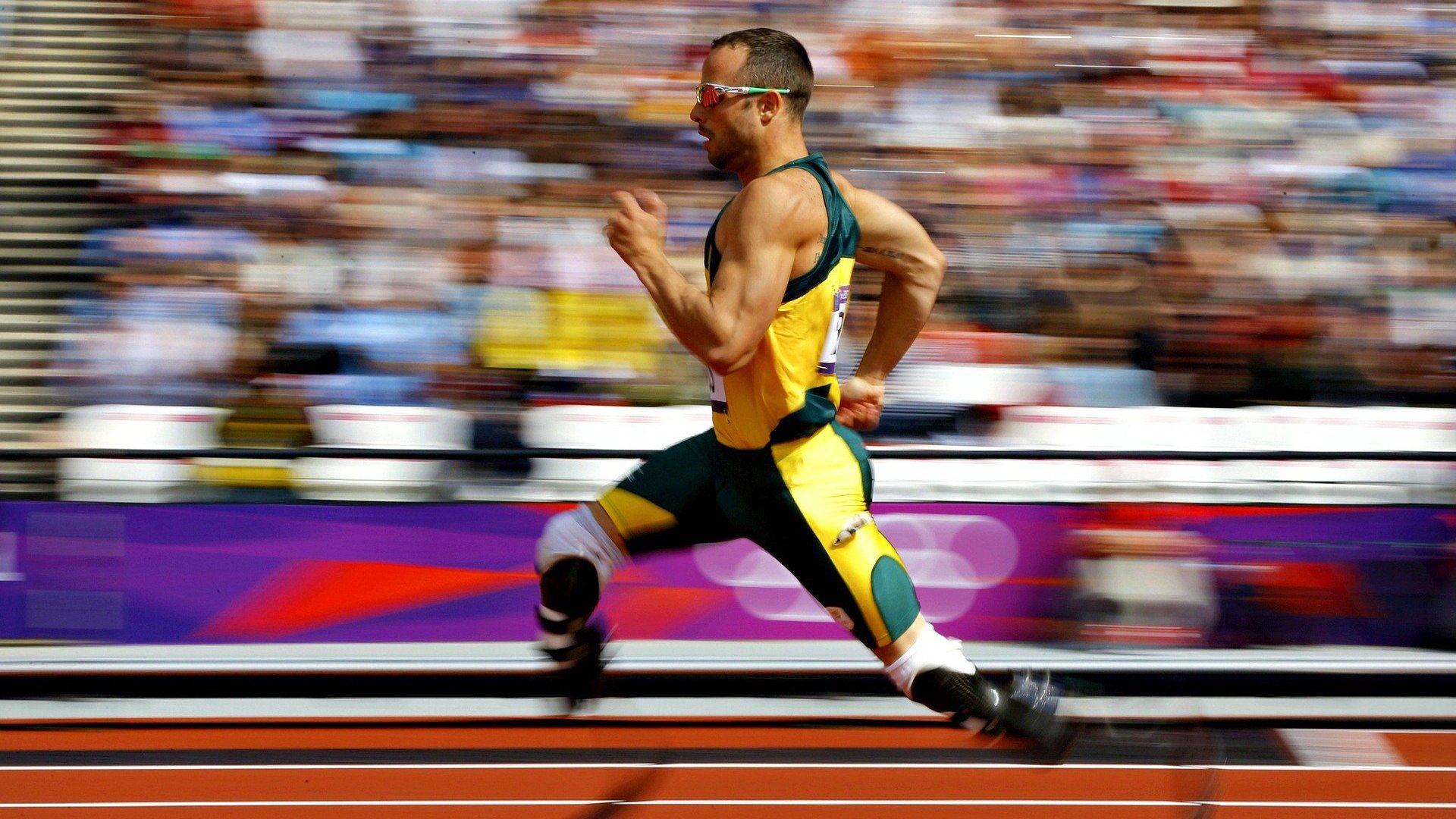 新王登基，皮亚斯特里统治全场，迈凯伦上演史诗级翻盘法拉利