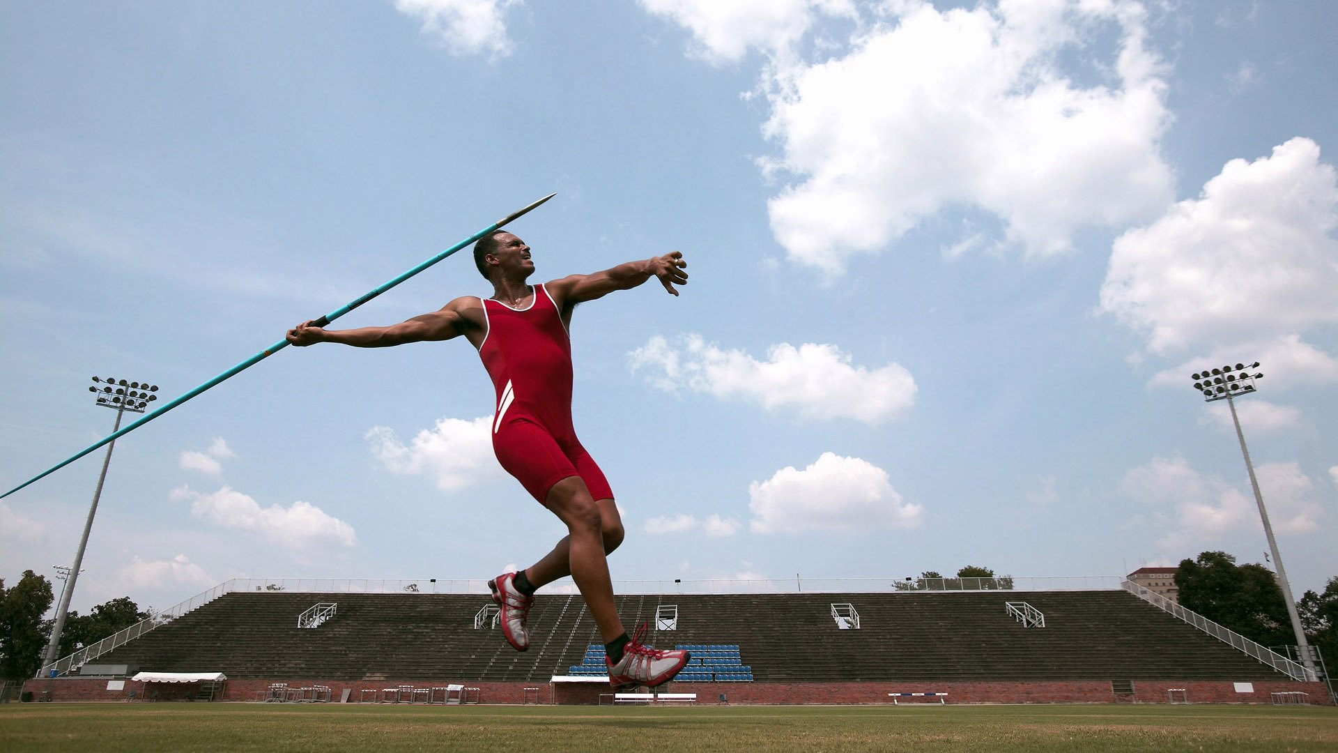 勇士绝杀热火，易建联点燃赛场